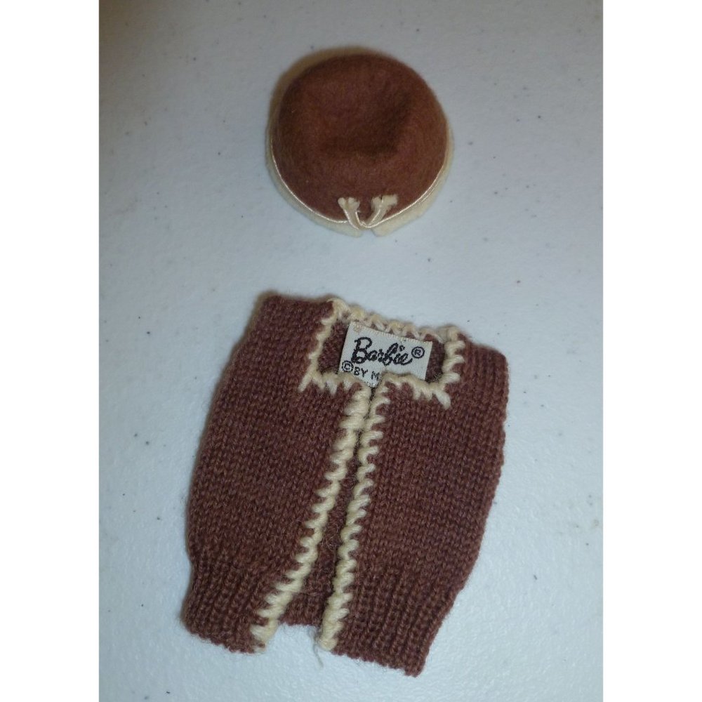 Barbie #937 Sorority Meeting Brown Sweater Vest and Hat Set